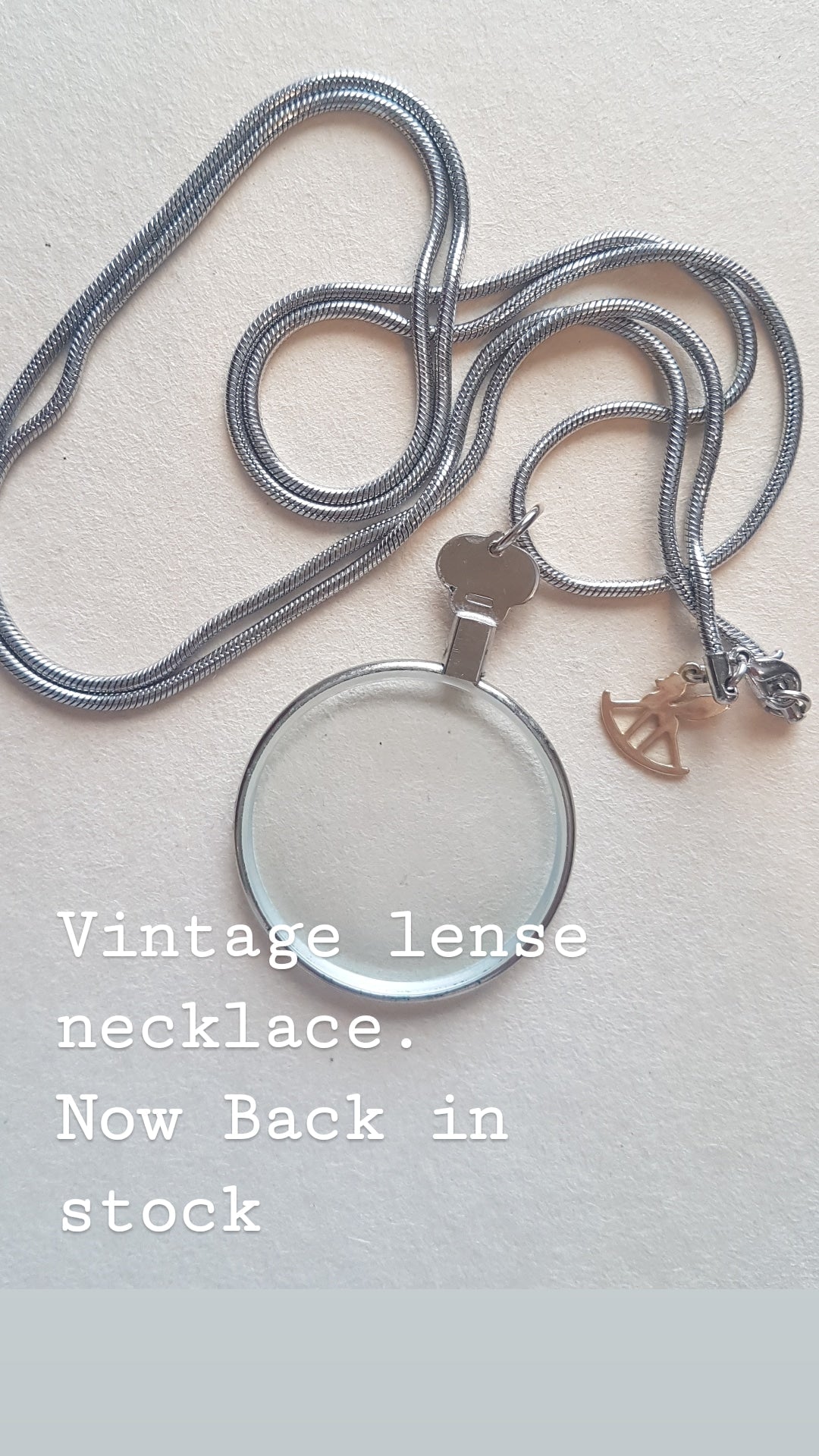 שרשרת ארוכה כסופה עם תליון עדשה אופטית וינטאג'