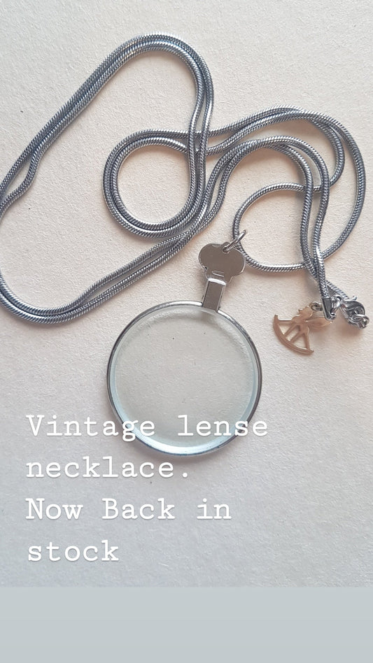 שרשרת ארוכה כסופה עם תליון עדשה אופטית וינטאג'