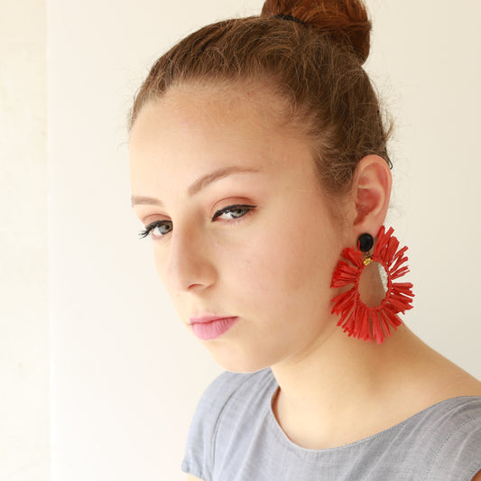 עגיל חישוק גדול מסדרת ראפייה - באדום