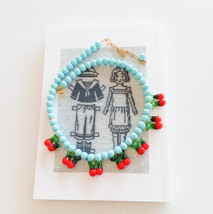 שרשרת חרוזי טורקיז עם דובדבנים