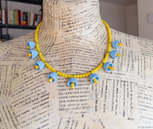 שרשרת פעמוניות בצהוב תכלת