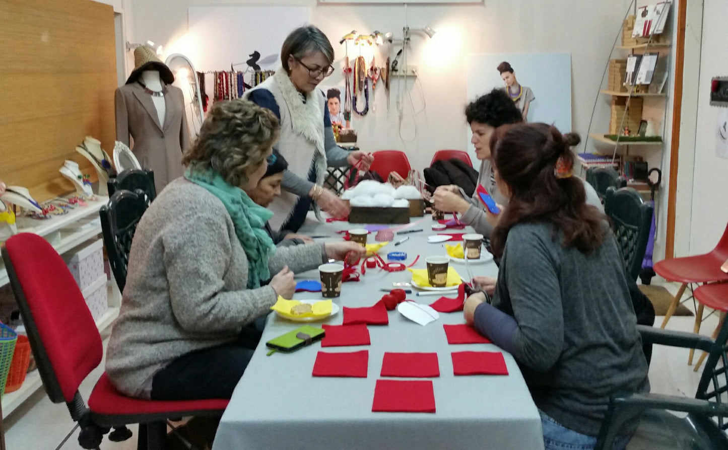 סדנה להכנת תכשיטים