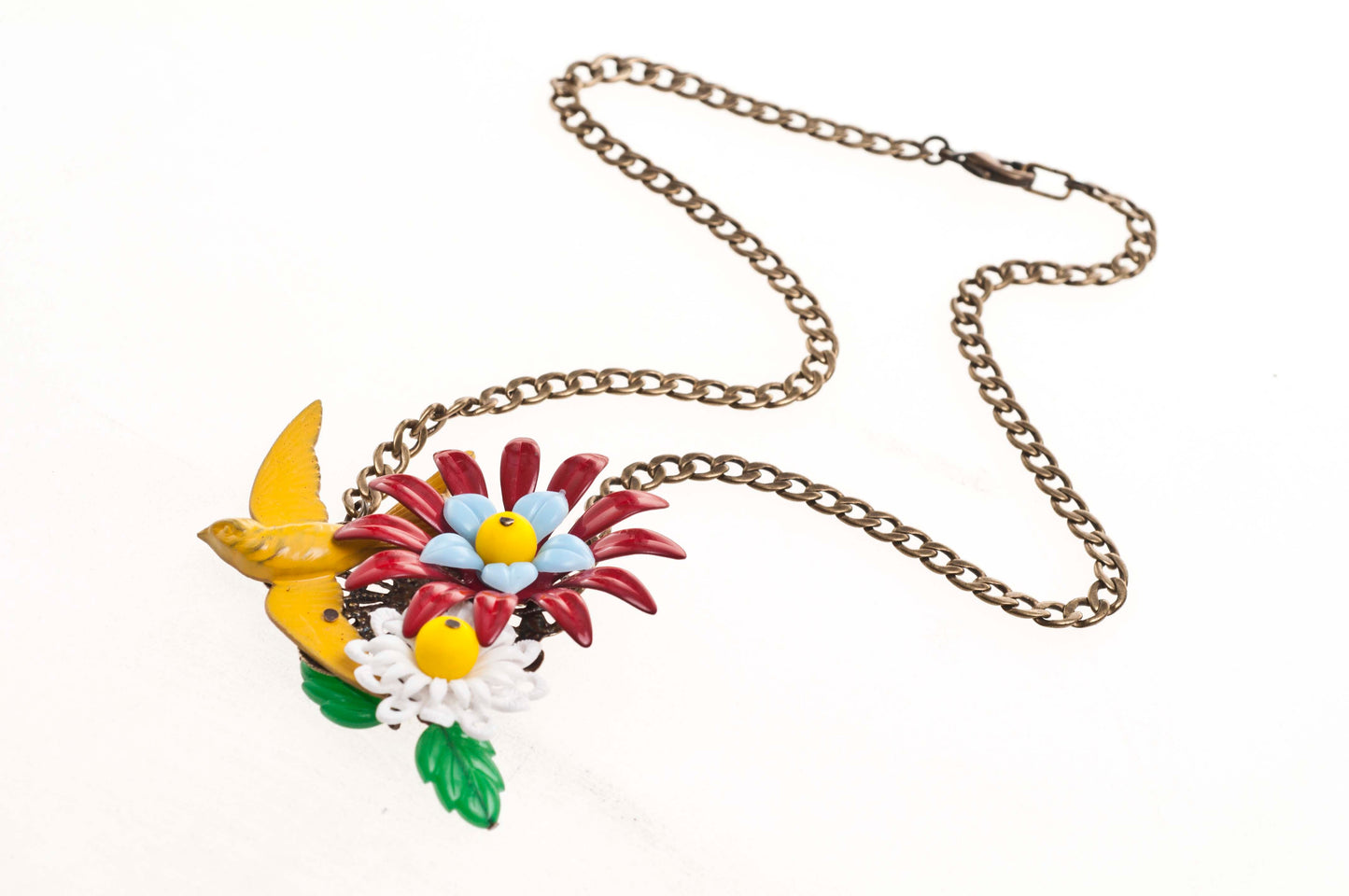 שרשרת סנונית צהובה