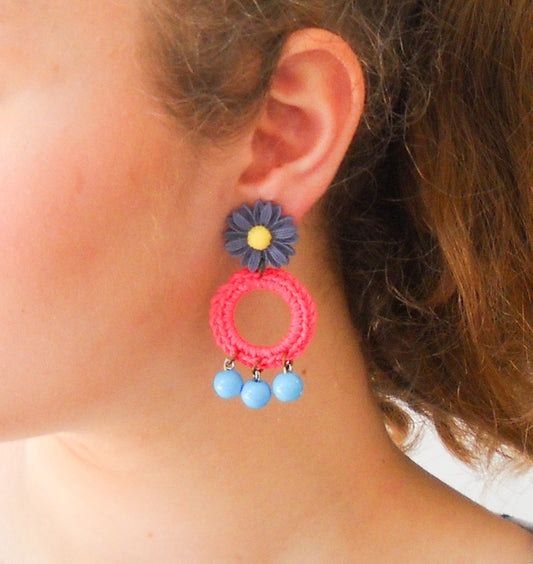 עגילי FLOWER POWER בכחול אדום תכלת