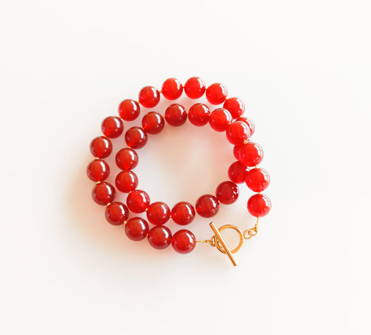 שרשרת ג'ייד אדומה