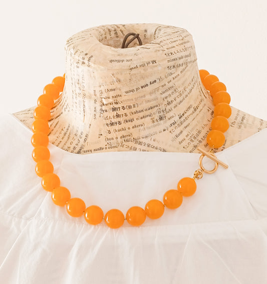 שרשרת אבן חן ג'ייד בצהוב ענברי