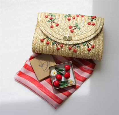 עגילי דובדבן גדולים