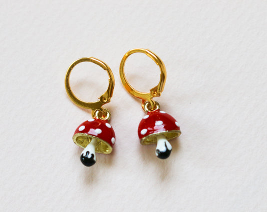 עגילי חישוק קטנים עם תליון פטריה